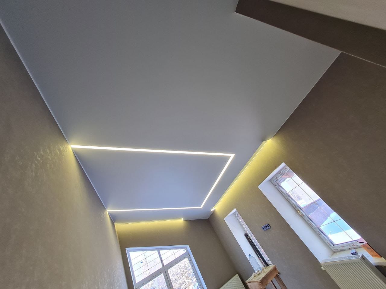 Tavane cu profile Led